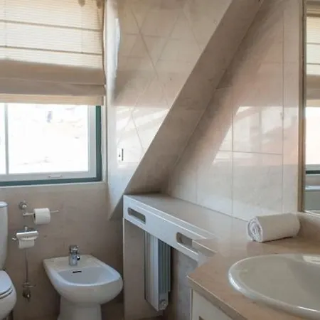 Dream Chiado Apartahotel 3*